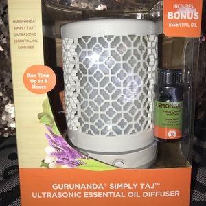 BNIB Essential Oil Diffuser w/ oil included!!!